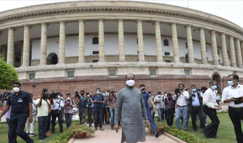 Suspension of MPs: రాజ్యసభ ఎంపీల సస్పెన్షన్‌పై కేంద్రం చర్చలు