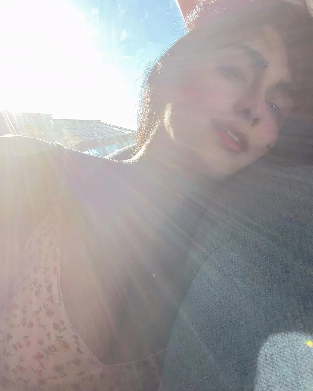 Sun rays falling on Adah Sharma