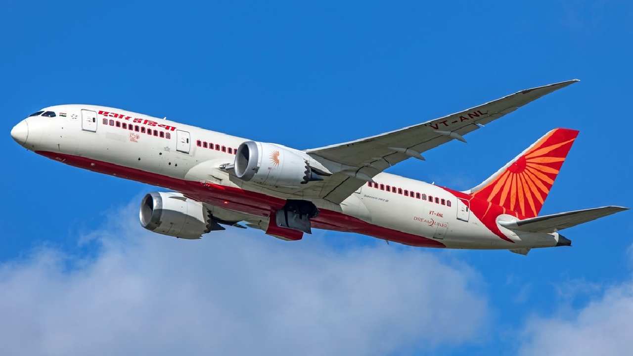 Air India: ఎయిర్ ఇండియాకు మరో ఎదురుదెబ్బ.. పది లక్షల జరిమానా విధించిన డీజీసీఏ.. ఈసారి ఎందుకంటే