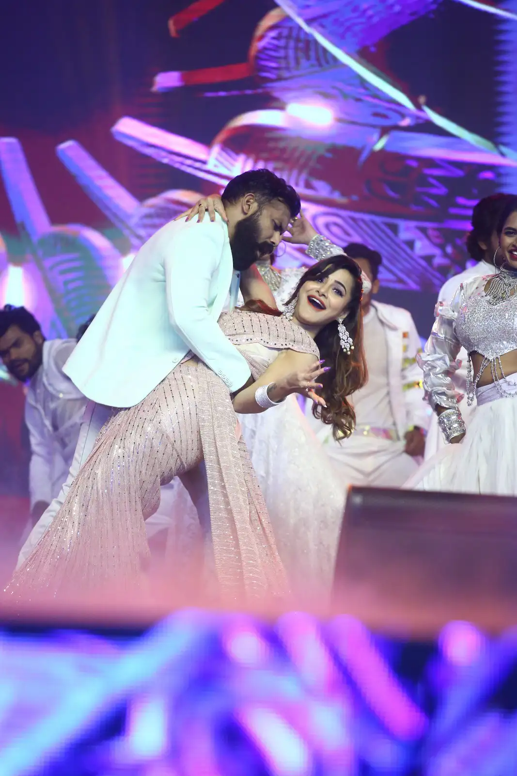 Ashu Reddy dance performance in Waltair Veerayya pre release event