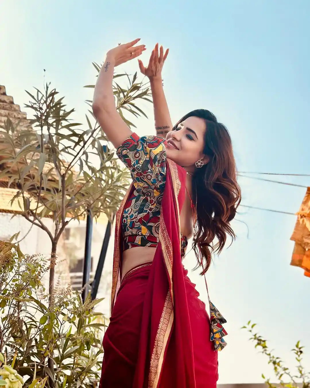 Ashu Reddy sankranthi special photos in Saree