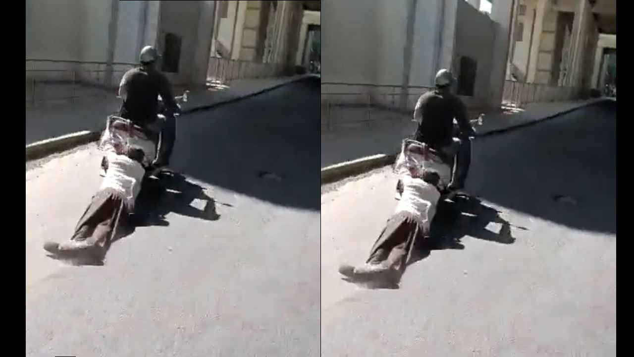 Biker Dragged Old Man : వీడు మనిషేనా.. రోడ్డుపై వృద్ధుడిని ఈడ్చుకెళ్లిన బైకర్.. బెంగళూరులో అమానుషం