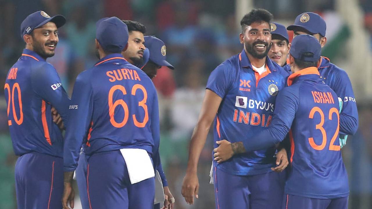 India vs sri lanka 3rd ODI:  సిరీస్ క్లీన్‌స్వీప్‌.. మూడో వ‌న్డేలో శ్రీ‌లంక‌పై టీమిండియా ఘ‌న విజ‌యం.. ఫొటో గ్యాల‌రీ