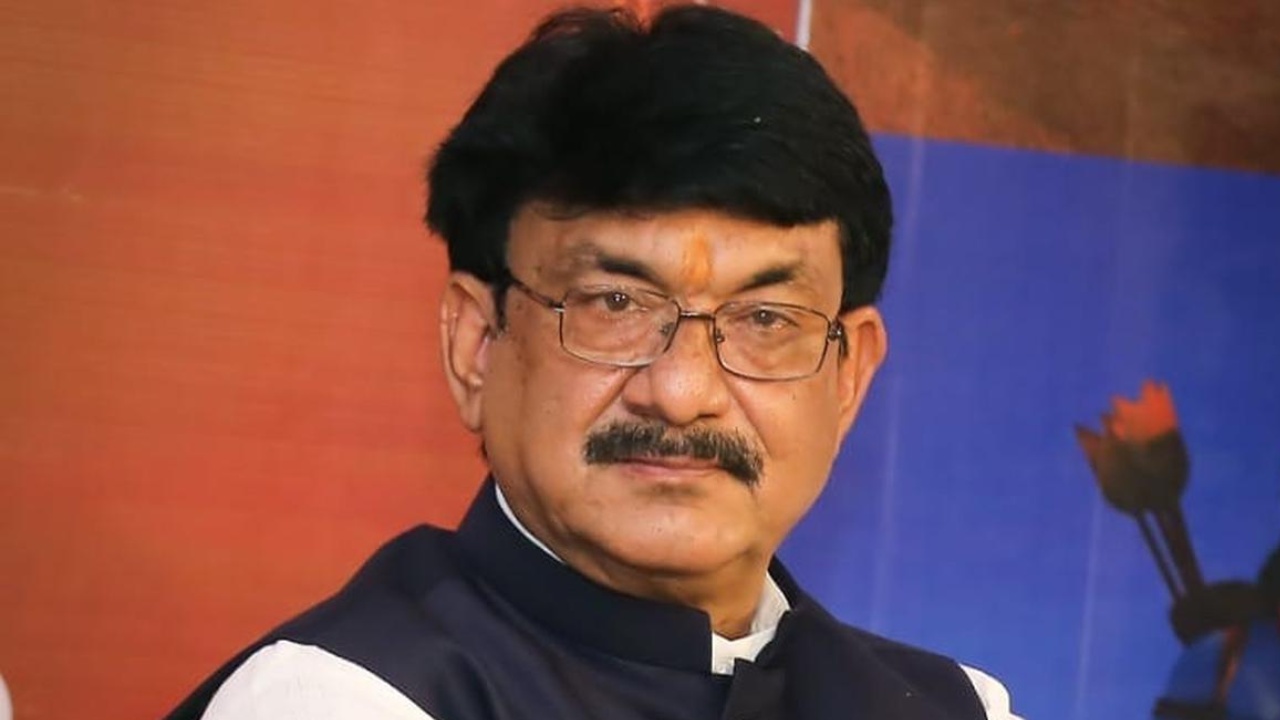 Madhya Pradesh : ‘బీజేపీలో చేరండి లేకుంటే  బుల్డోజర్లు రెడీ ఉన్నాయ్’ : కాంగ్రెస్ నేతలకు బీజేపీ మంత్రి హెచ్చరిక