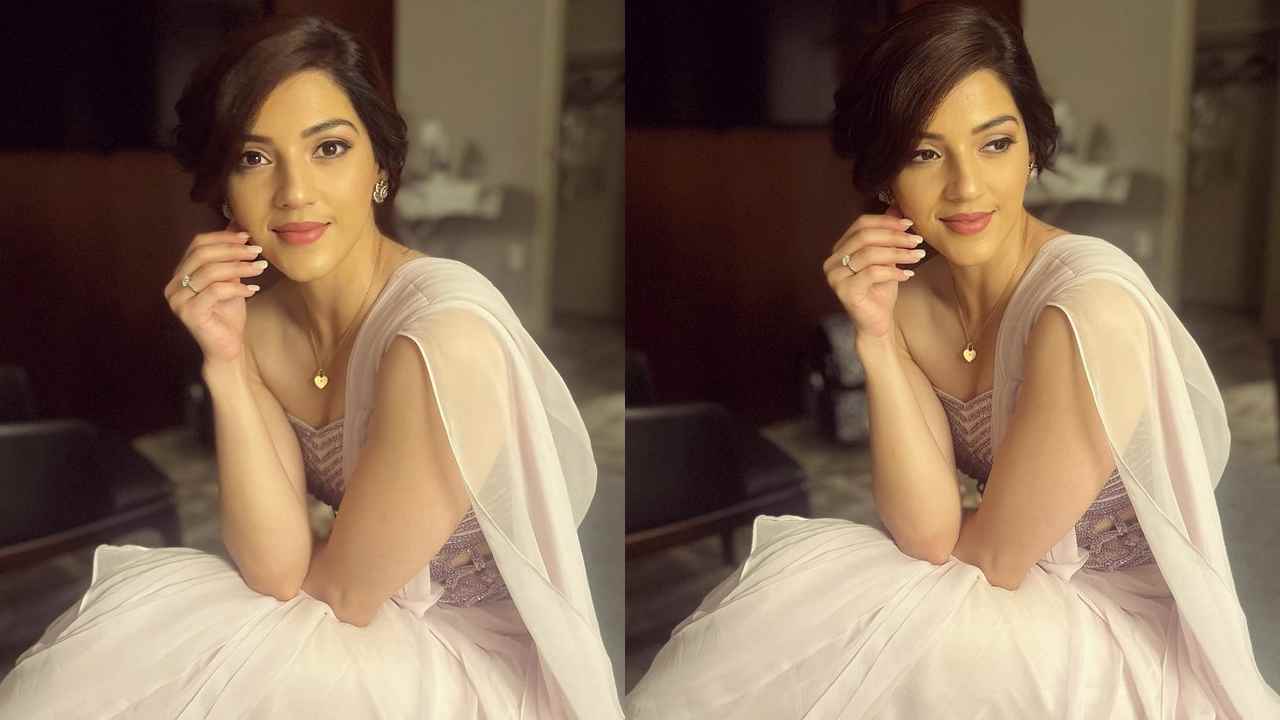 Mehreen: మెరుస్తున్న అందాలతో మైమరిపిస్తున్న మెహ్రీన్