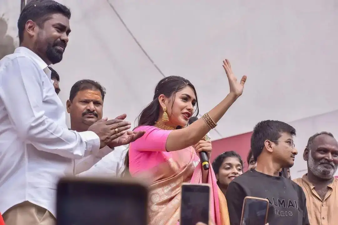 Mrunal Thakur at the inauguration of a shopping mall in Vijayawada