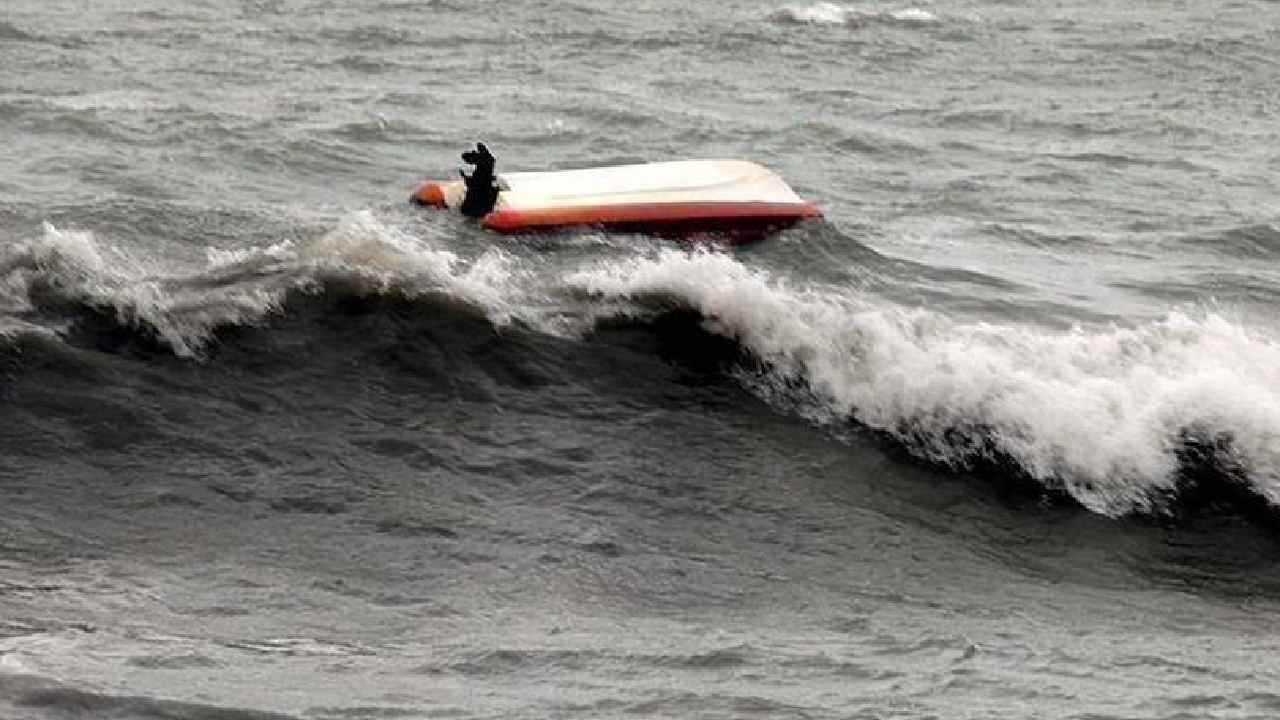 Pakistan: పాక్‌లో బోటు ప్రమాదం.. విహార యాత్రకు వెళ్లిన పది మంది చిన్నారులు మృతి