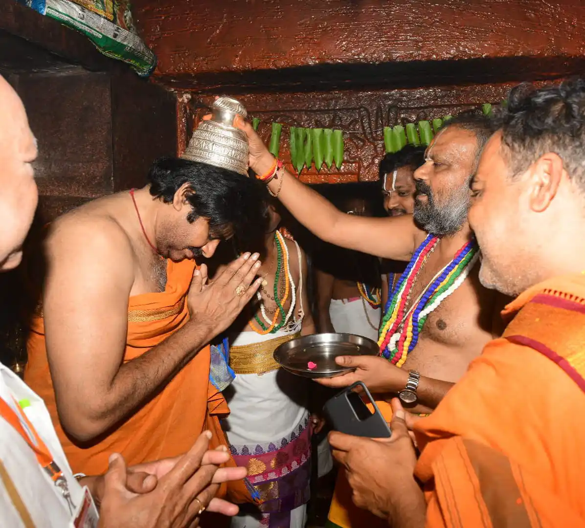 Pawan Kalyan worships for Vaarahi in Kondagattu