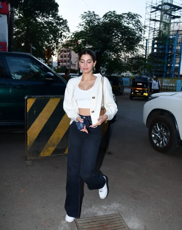 Pragya Jaiswal birthday celebration pics