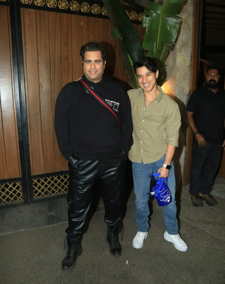 Pragya Jaiswal birthday celebration pics