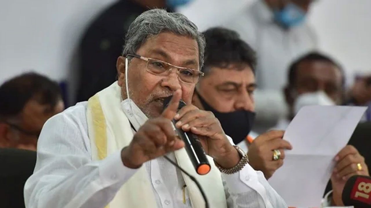 Siddaramaiah: సావర్కర్, మోదీలను టార్గెట్ చేస్తూ సంచలన వ్యాఖ్యలు చేసిన సిద్ధరామయ్య