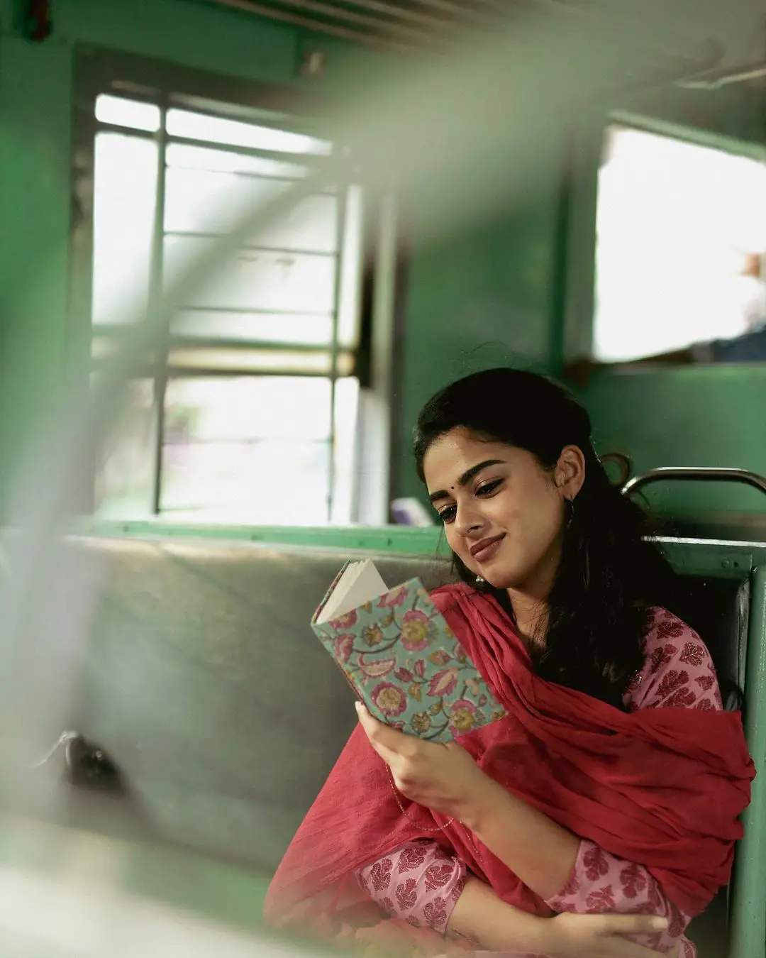 Siddhi Idnani cute photo shoot in Train