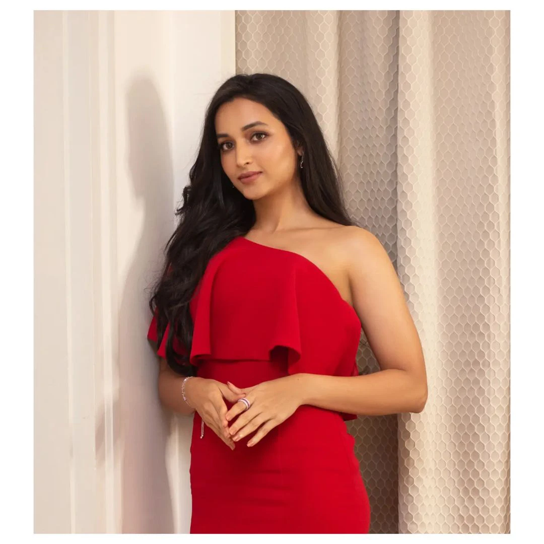 Srinidhi Shetty latest photoshoot