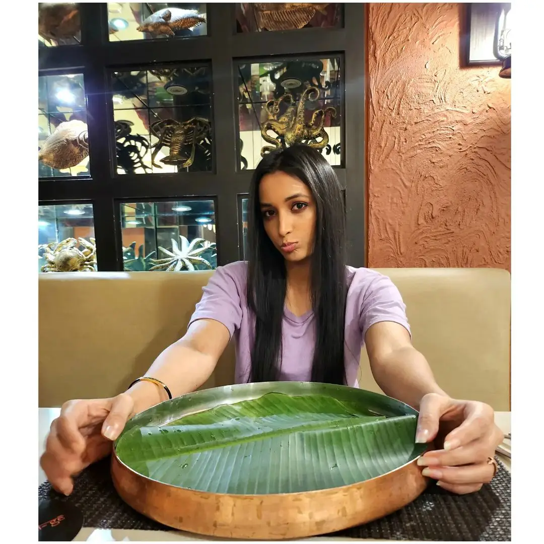 Srinidhi Shetty Hungry Poses