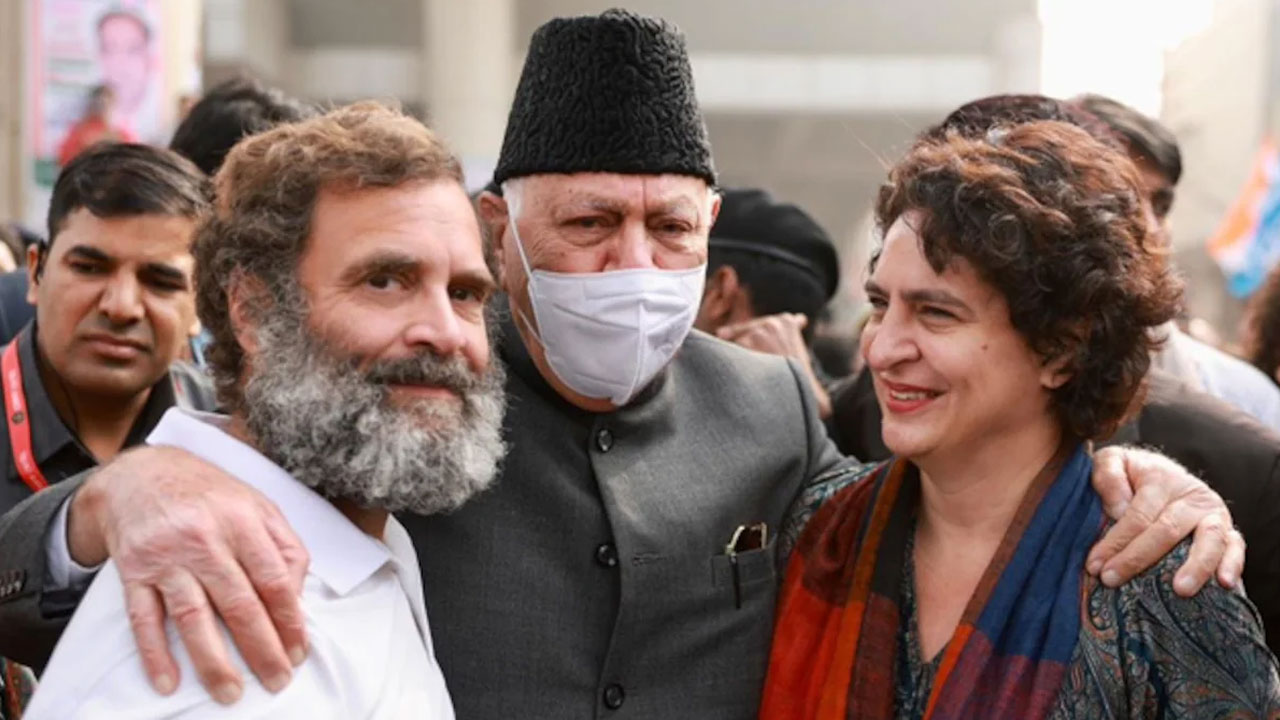 Bharat Jodo Yatra: భారత్ జోడో యాత్రలో పాల్గొన్న ఫారూఖ్ అబ్దుల్లా.. రాహుల్‭తో కలిసి నడక