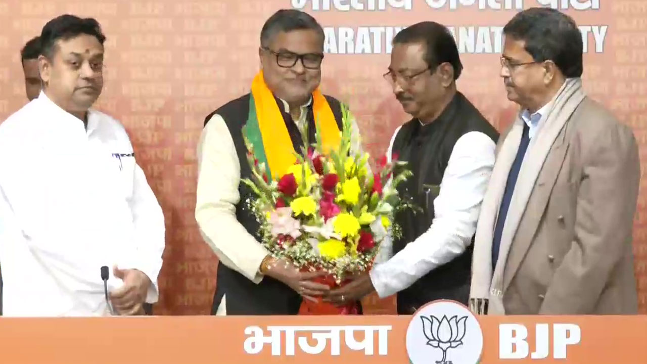 Tripura: బీజేపీలో చేరిన త్రిపుర లెఫ్ట్, టీఎంసీ నేతలు