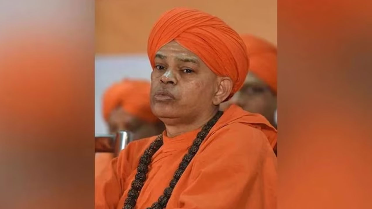 Lingayat seer Shivamurthy: లింగాయత్ గురువు శివమూర్తిపై అత్యాచారం కేసులో ట్విస్ట్.. బాలికలు చెప్పింది అబద్ధమా?
