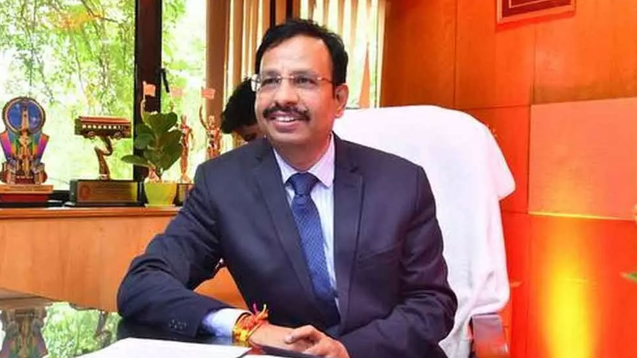 Sajjanar: అధిక డబ్బుకు ఆశపడితే అంతే.. అలాంటి సంస్థల వలలో చిక్కుకోవద్దని హెచ్చరించిన సజ్జనర్