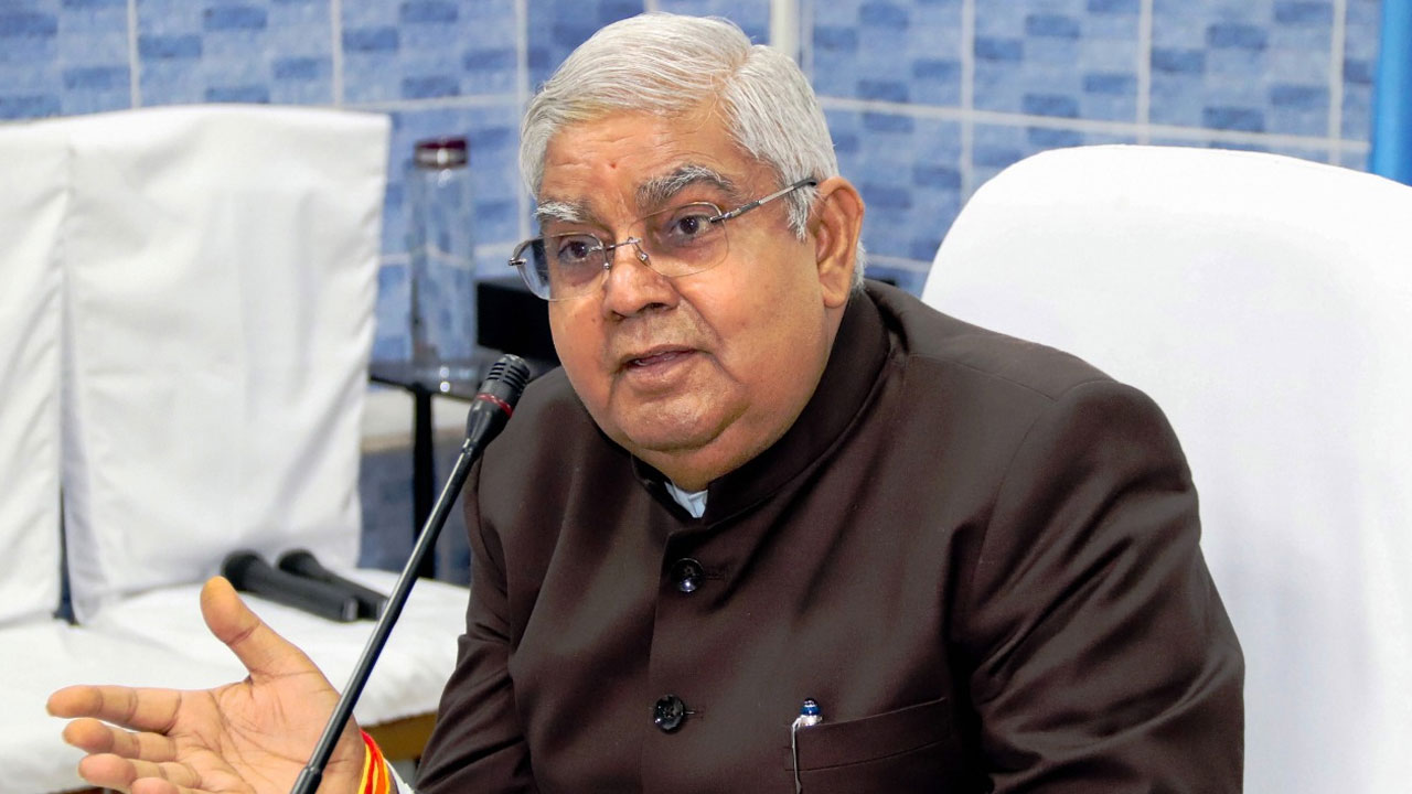 VC Jagdeep Dhankhar: ఇది నిజంగా ప్రజాస్వామ్య దేశమేనా? న్యాయవ్యవస్థ జోక్యాన్ని టార్గెట్ చేసిన ఉపరాష్ట్రపతి