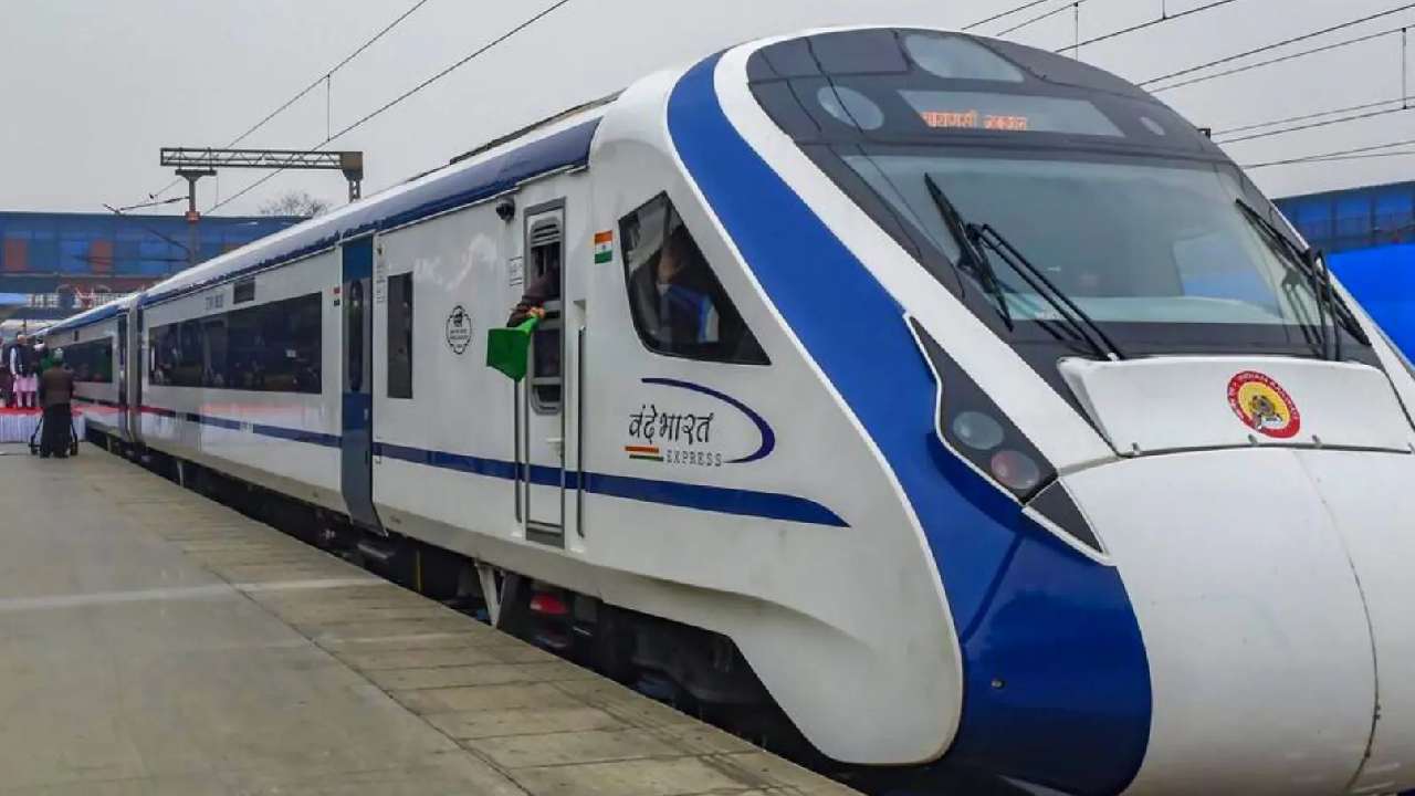 Vande Bharat Express: తెలుగు రాష్ట్రాలకు మరో వందేభారత్ రైలు.. వచ్చే నెలలో అందుబాటులోకి.. ఏ రూట్లో అంటే