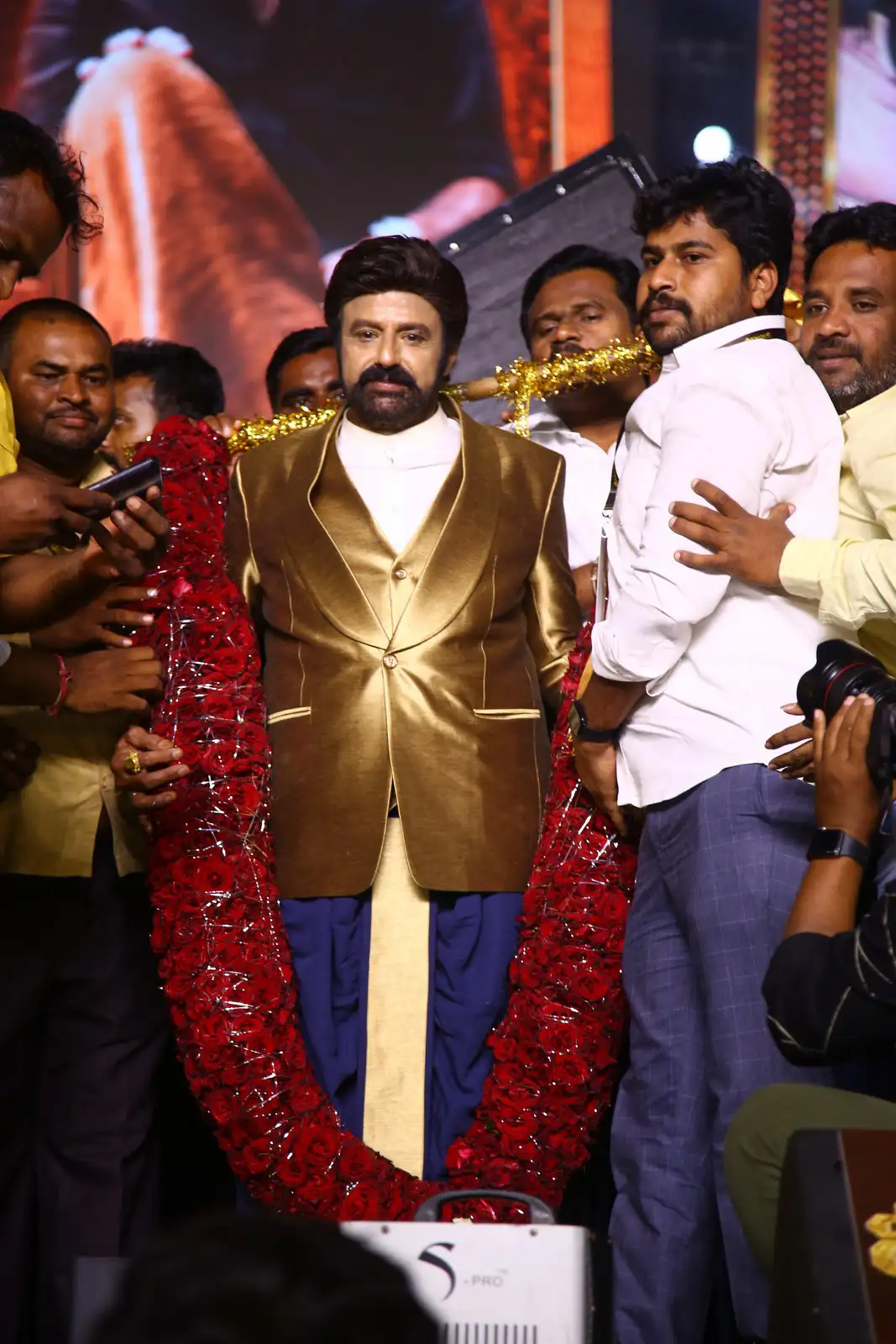 Veera Simha Reddy pre release event fans photos