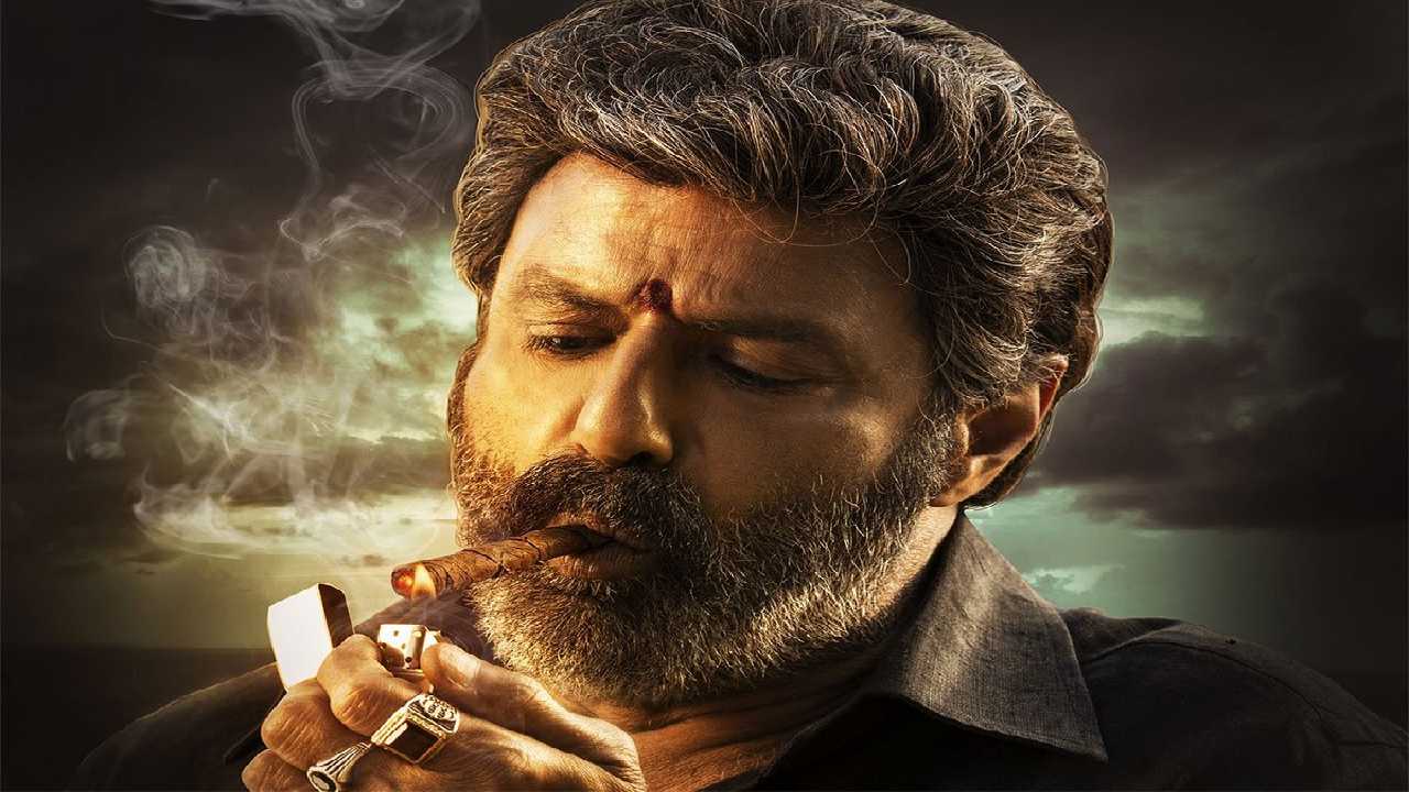 Veera Simha Reddy : ‘వీరసింహారెడ్డి’లో పేలిన పొలిటికల్ డైలాగ్స్.. కట్టడం అభివృద్ధి, కూల్చటం కాదు!