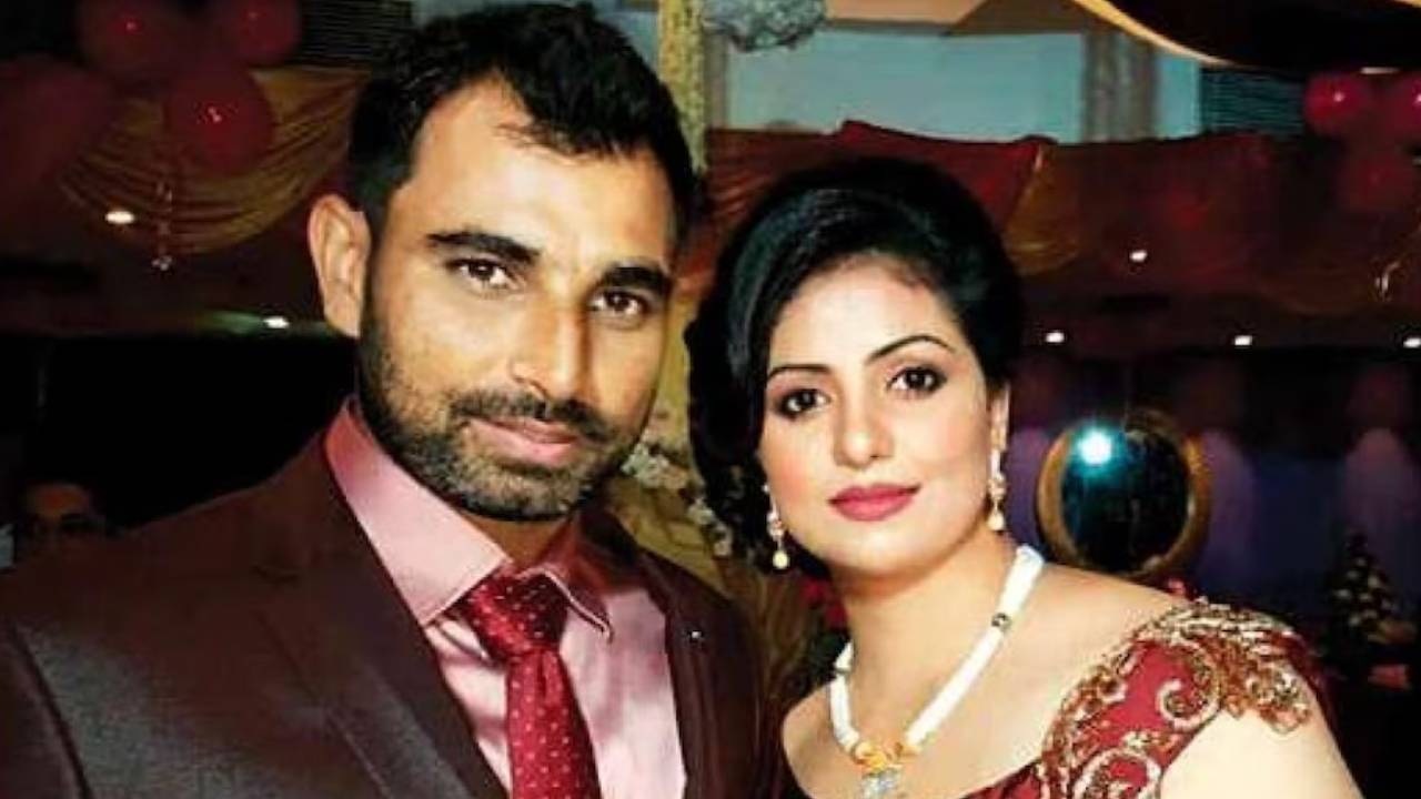 Mohammed Shami: టీమిండియా బౌలర్ మహ్మద్ షమీకి షాకిచ్చిన కోర్టు.. ప్రతీనెల 1.30లక్షలు చెల్లించాల్సిందే ..