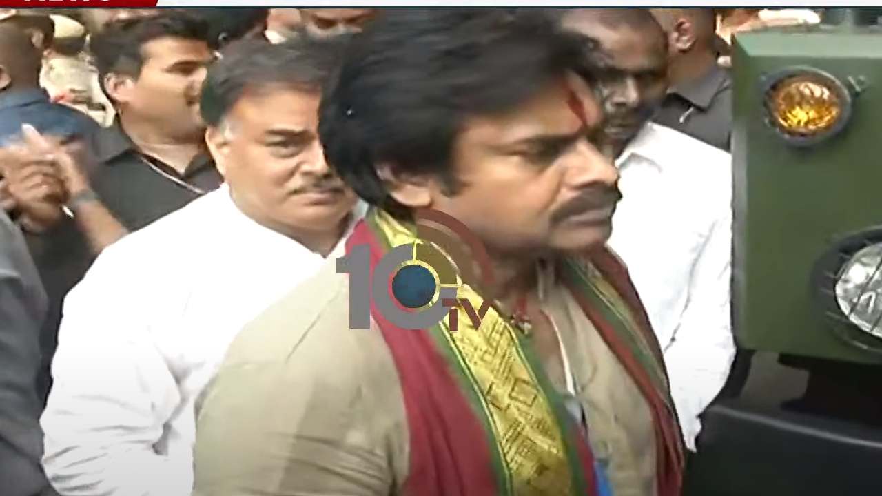 Pawan Kalyan: ఇంద్రకీలాద్రికి పవన్ కల్యాణ్… ‘వారాహి’కి వాహన పూజ చేయించిన జనసేనాని