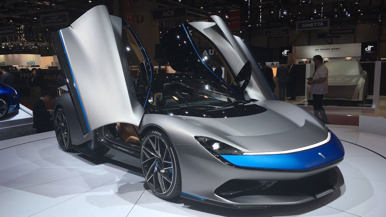 Battista Hypercar In Hyderabad :హైదరాబాద్‌లో ప్రపంచంలోనే అత్యంత వేగంగా దూసుకుపోయే హైపర్ కారు..ధర రూ.18 కోట్లు..