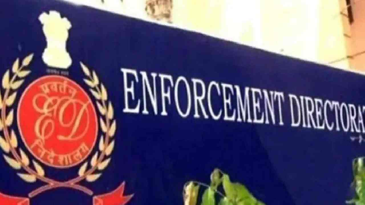 Delhi Liquor Scam: ఢిల్లీ లిక్కర్ స్కాంలో రెండో చార్జిషీట్ దాఖలు చేసిన ఈడీ.. 17 మందిపై అభియోగాలు నమోదు