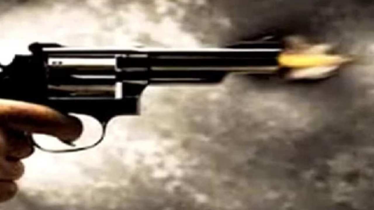 Fighting For Eggs: కోడి గుడ్లు కోసం తన్నుకున్నారు.. రెండు వర్గాల మధ్య ఘర్షణలో మహిళ మృతి..