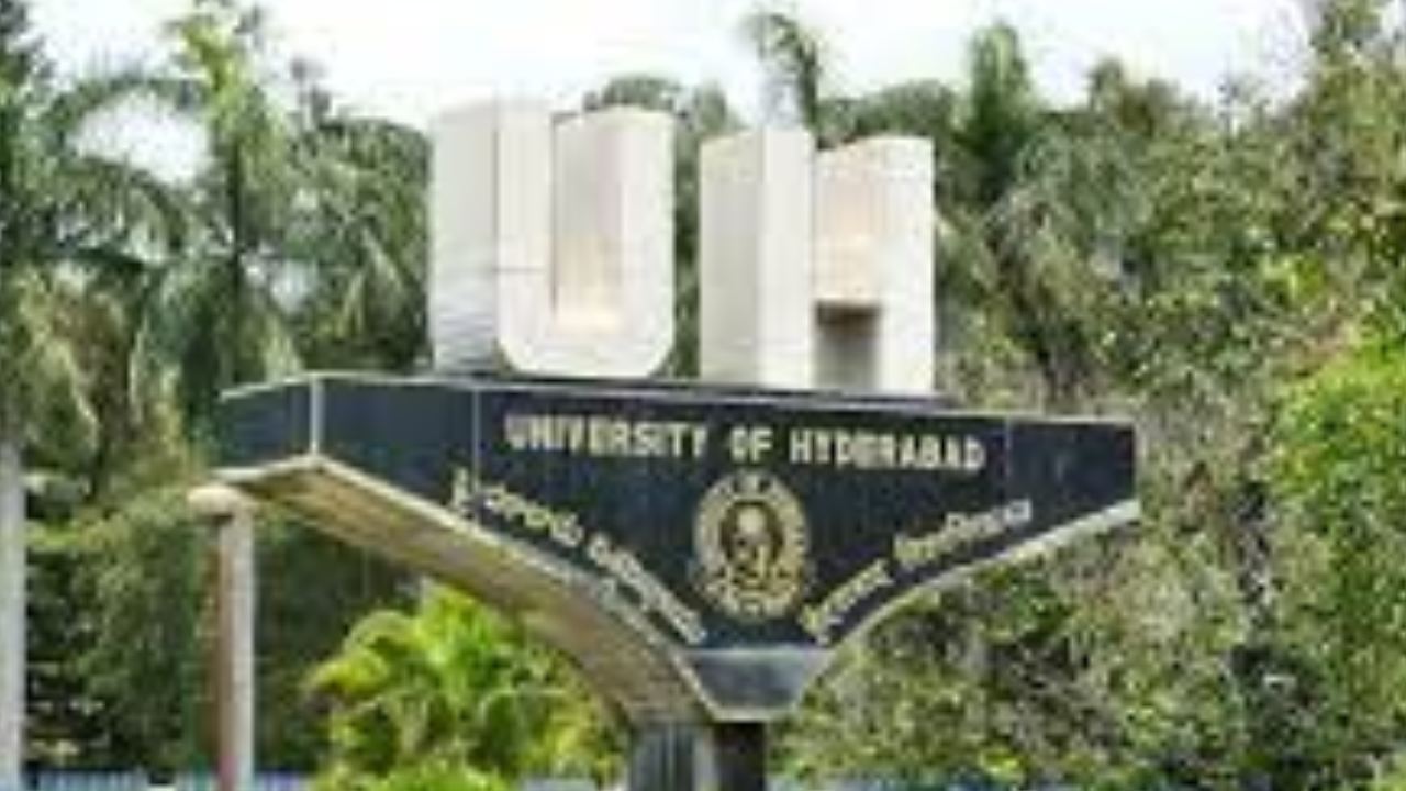 Hyderabad Central University : హెచ్ సీయూలో ఎస్ఎఫ్ఐ, ఏబీవీపీ విద్యార్థుల మధ్య ఘర్షణ