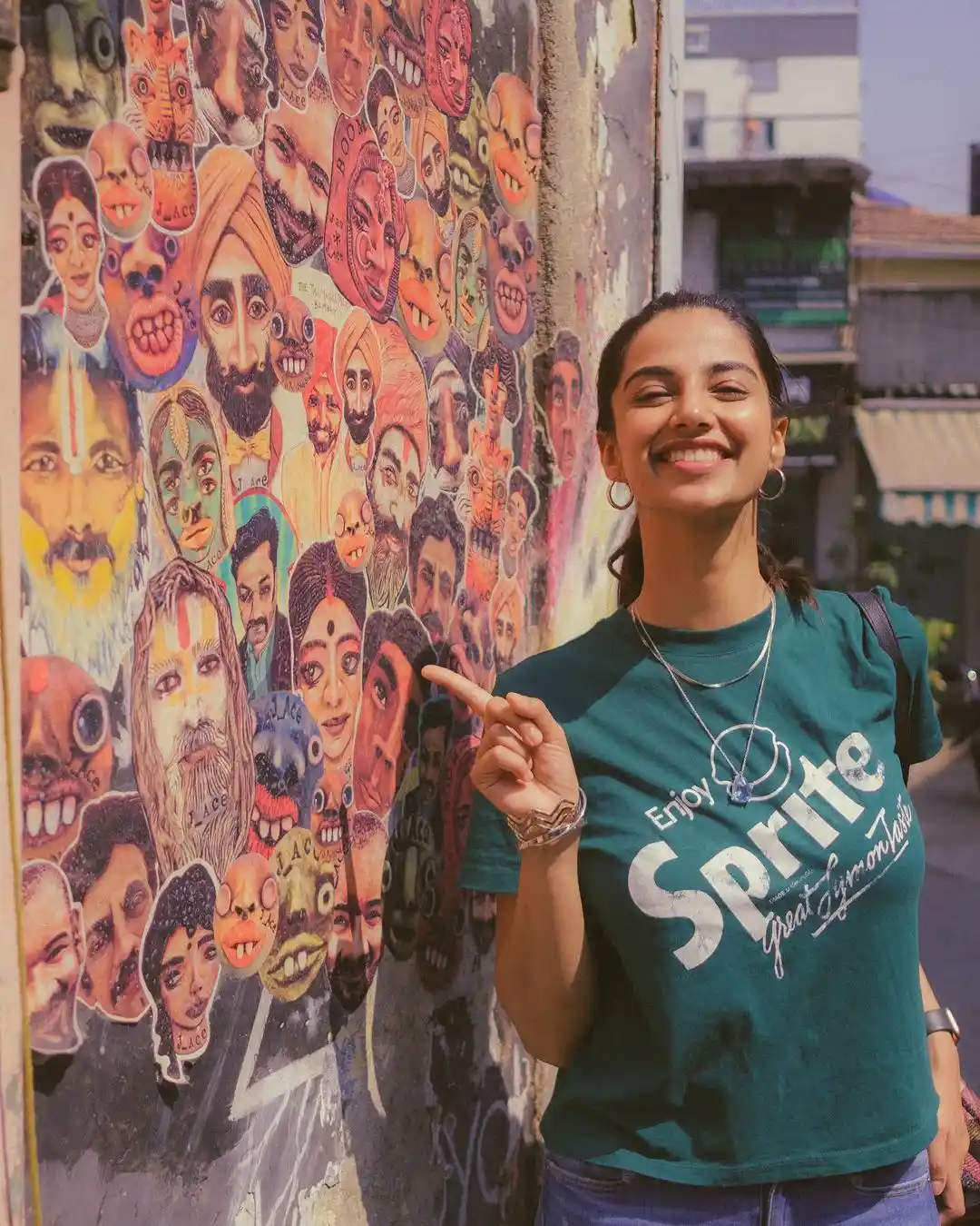 Meenakshii Chaudhary enjoying vacation on Mumbai Roads