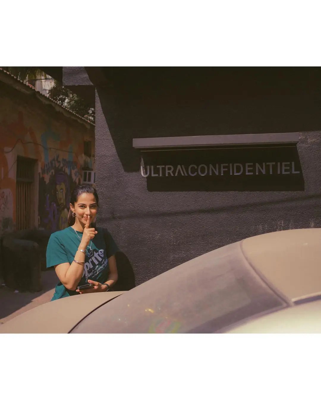 Meenakshii Chaudhary enjoying vacation on Mumbai Roads