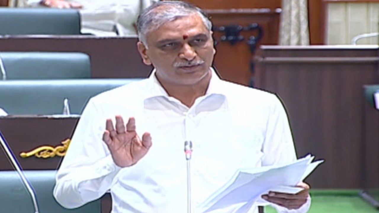 Minister Harish Rao : బస్తీ దవాఖానాల సేవలతో పెద్దాస్పత్రుల్లో గణనీయంగా తగ్గిన ఓపీ : మంత్రి హరీశ్ రావు