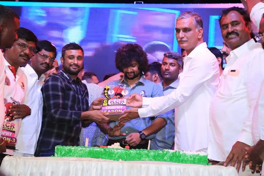 CM KCR Cricket Trophy Launch by Nani, Ambari Rayudu and Harish Rao at Siddipet