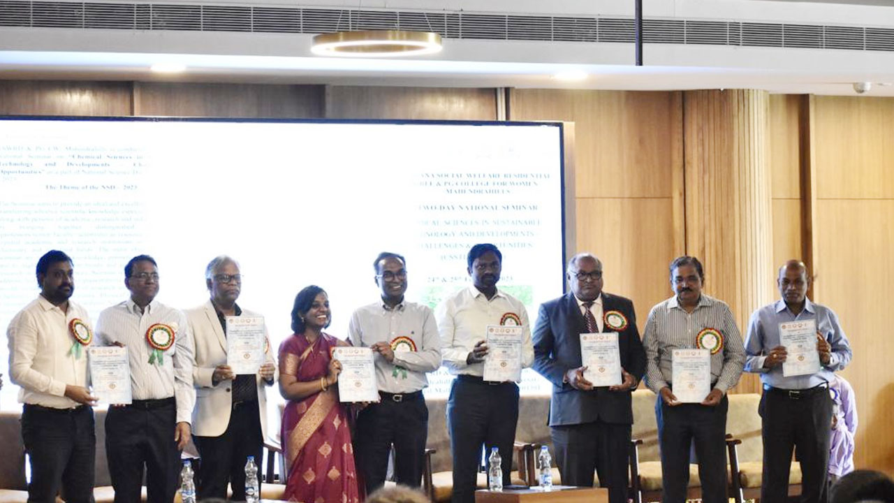 TSWREIS National Seminar: శాస్త్ర, సాంకేతిక ప్రగతిని యువత అందిపుచ్చుకోవాలి