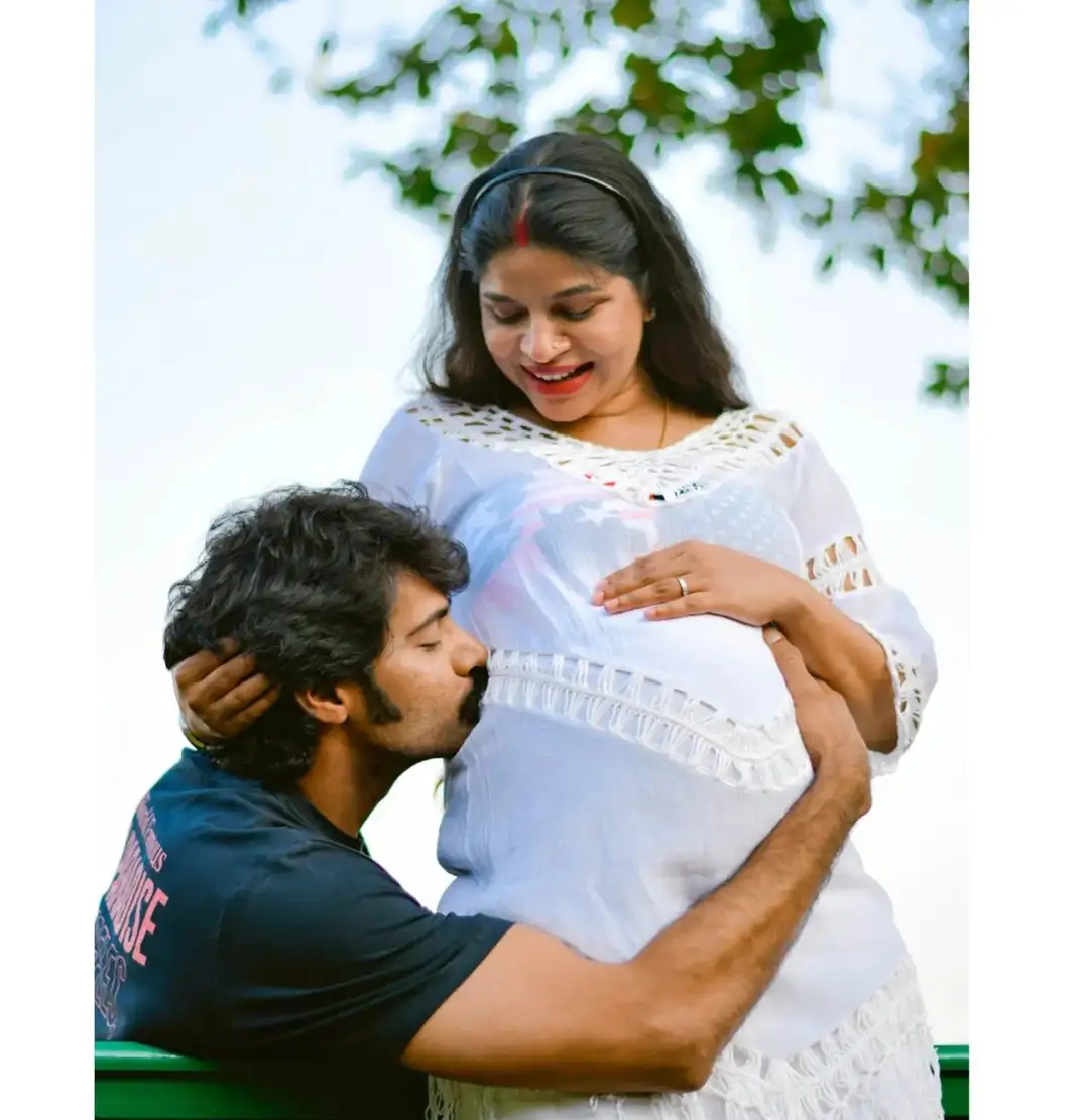 Naveen Chandra Wife baby bump photo shoot