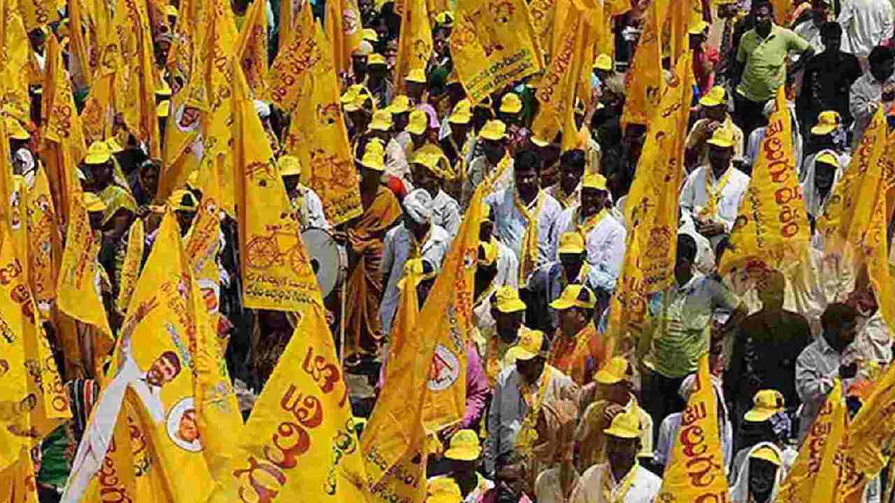 AndhraPradesh: మాజీ ఎమ్మెల్యే రావి సహా పలువురికి బెయిల్.. భారీ ర్యాలీగా ఇంటికి వెళ్లిన టీడీపీ నేతలు