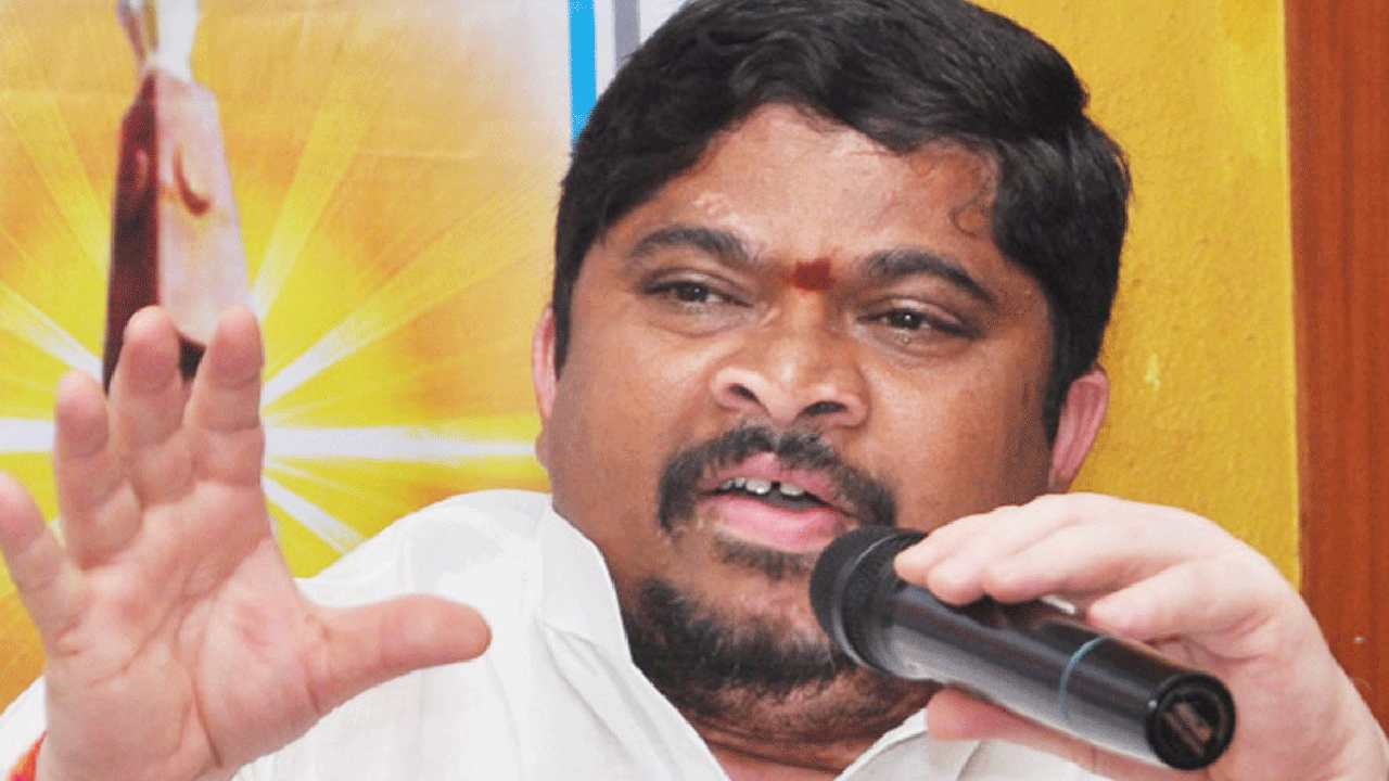 Ponnam Prabhakar: కేసీఆర్ తీరుతో తెలంగాణకు తీరని అన్యాయం: పొన్నం ప్రభాకర్