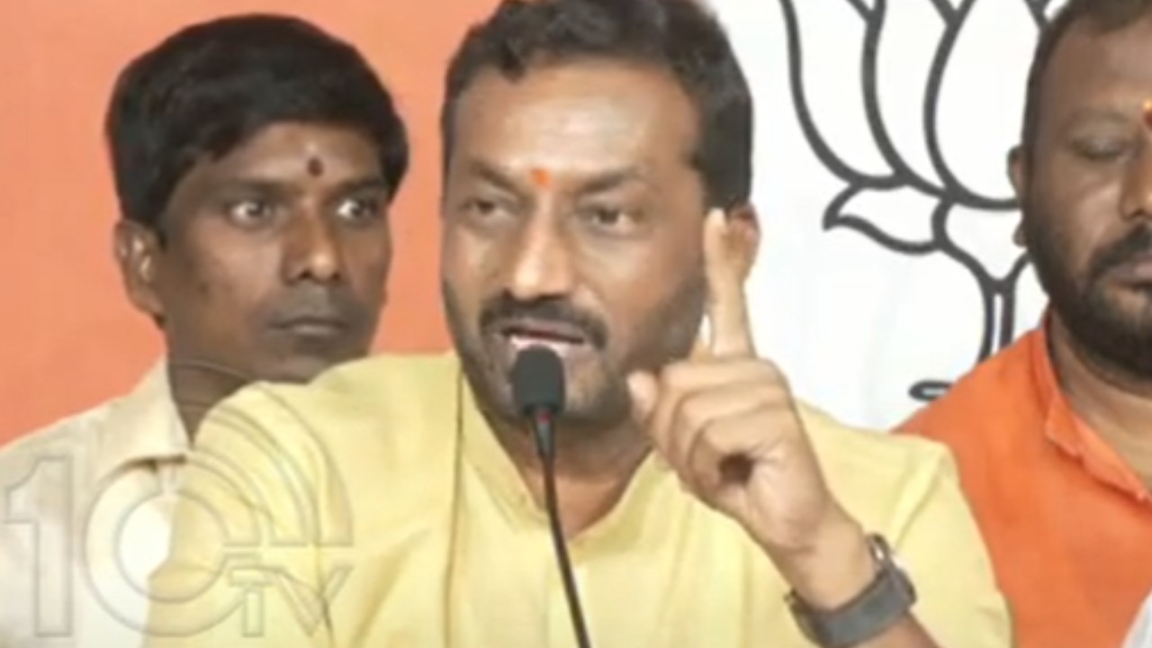 MLA Raghunandan Rao : రాష్ట్ర పోలీస్ శాఖలో కీలక స్థానాల్లో ఏపీ క్యాడర్.. తెలంగాణ వారికి అన్యాయం : ఎమ్మెల్యే రఘునందన్ రావు