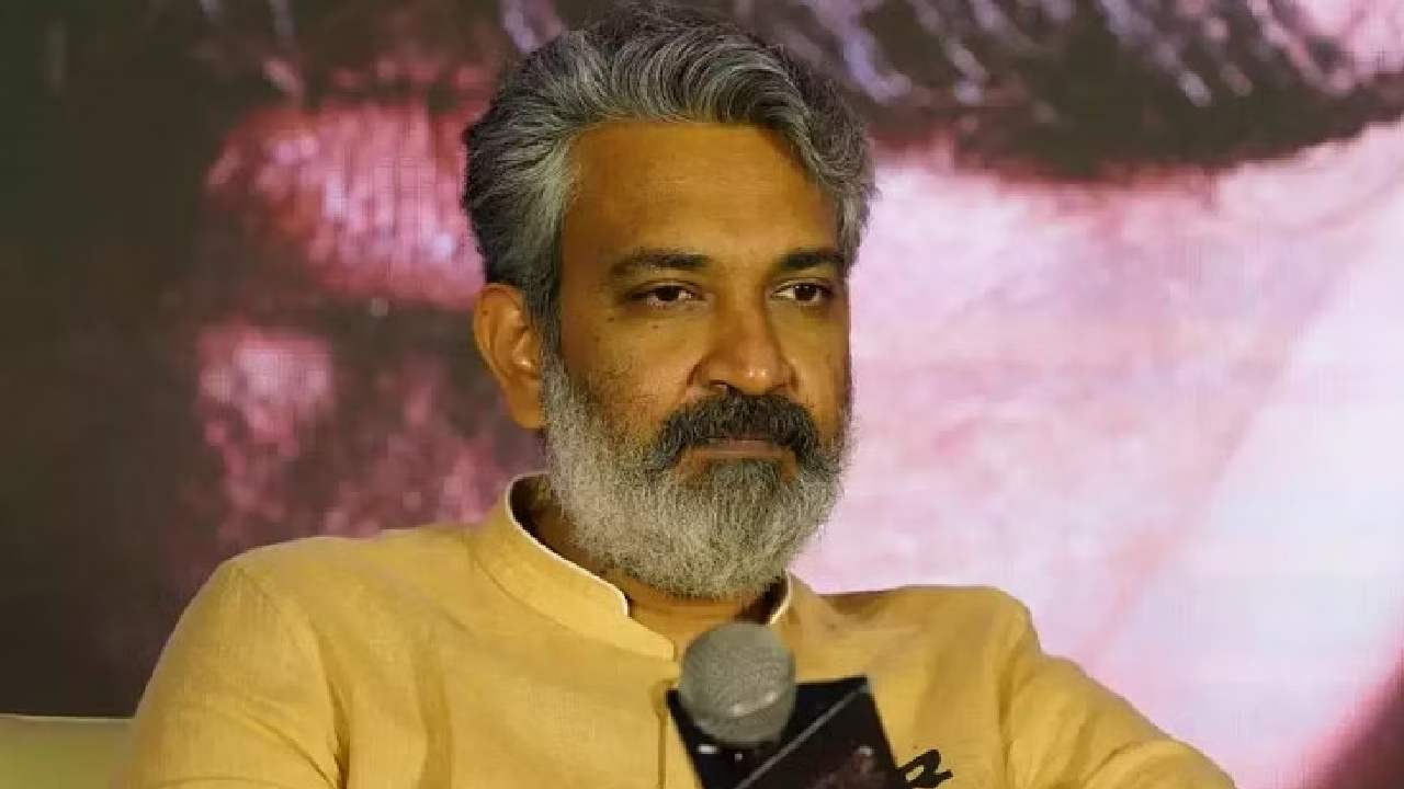 Rajamouli : మత వివాదంలో చిక్కుకున్న రాజమౌళి..