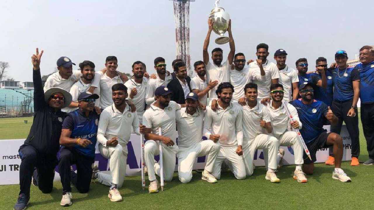 Ranji Trophy Title: రంజీ ట్రోఫీ విజేతగా సౌరాష్ట్ర… ఫైనల్‌లో బెంగాల్‌పై ఘన విజయం.. సత్తా చాటిన ఉనాద్కత్
