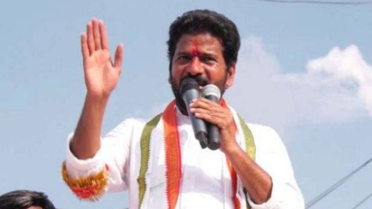 Revanth Reddy: ఇంకెంత కాలం భరిద్దాం? విద్యార్థులు తలుచుకుంటే కేసీఆర్ ను శంకరగిరి మాన్యాలు పట్టిస్తారు: రేవంత్ రెడ్డి