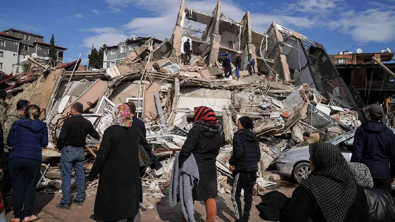 Turkey: శిథిలాల కింద 104 గంటలు పోరాడిన మహిళ.. కానీ, చివరకు..