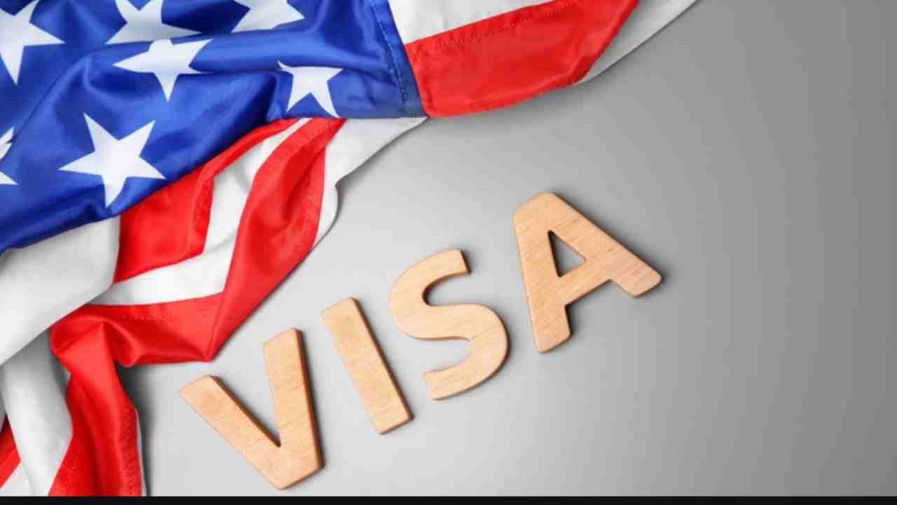 US Visa: యూఎస్ వీసా కోసం వియాత్నాం వెళ్లాల్సిందేనా..? హైదరాబాద్ విద్యార్థుల పాట్లు ..