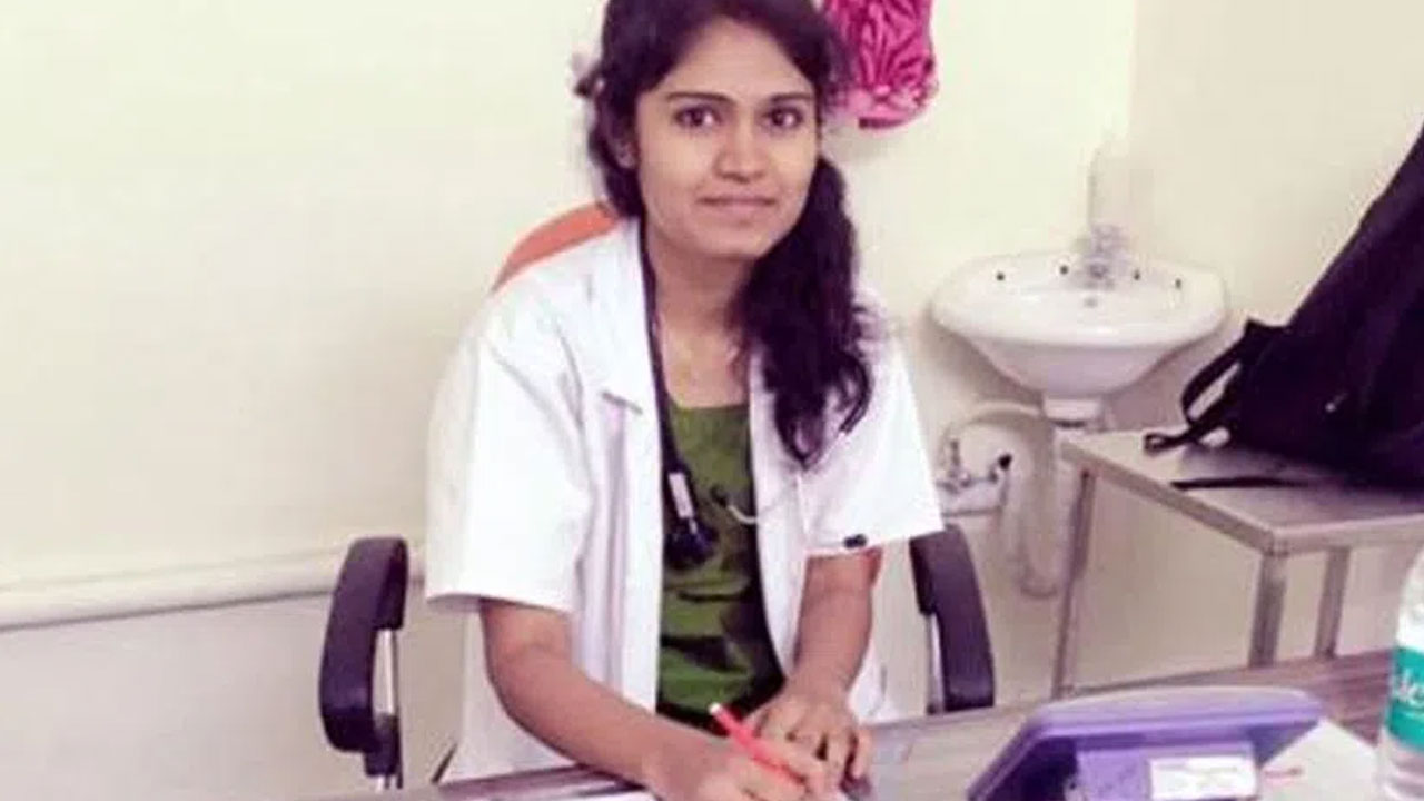 Medico Preeti Case: వరంగల్ వేధింపుల బాధితురాలు ప్రీతి మరణం.. కాపాడేందుకు చాలా ప్రయత్నించామన్న నిమ్స్ వైద్యులు