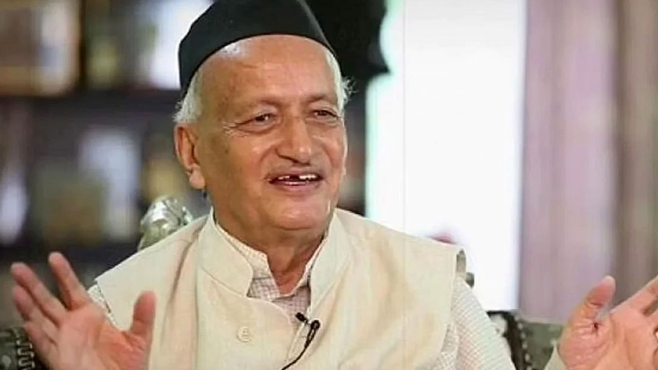 Maharashtra: పదవీకాలం పూర్తి కాకముందే మహారాష్ట్ర గవర్నర్‭గా తప్పుకున్న కోశ్యారీ