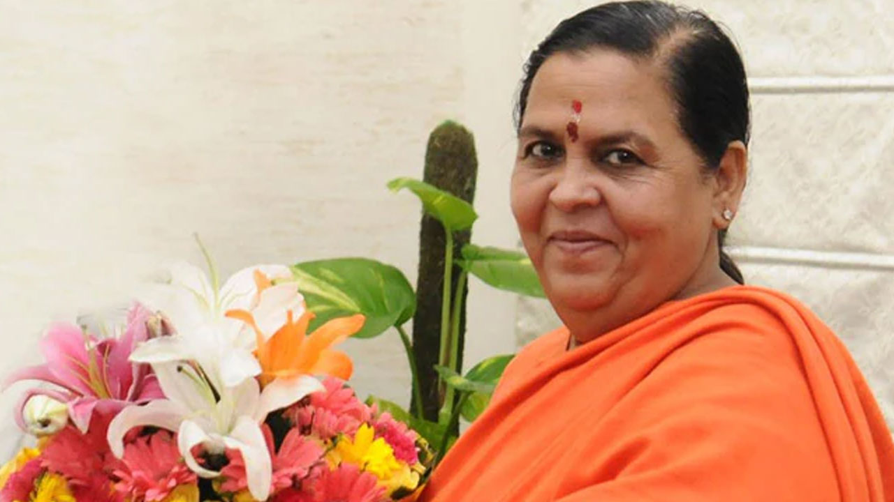 Uma Bharti: సొంత పార్టీకే ధమ్కీ.. లిక్కరు షాపుల్లో గోషాలలు ఏర్పాటు చేస్తానంటున్న ఉమా భారతి