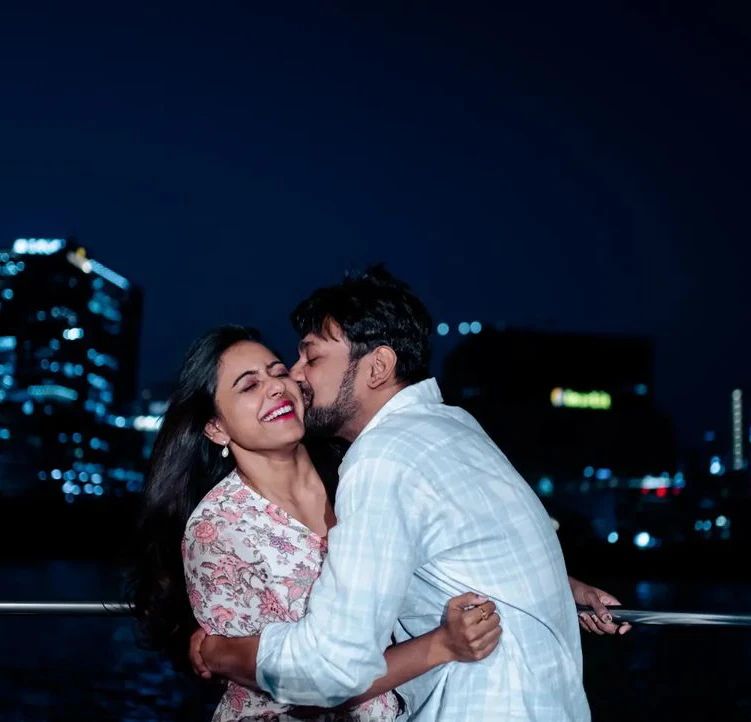 Varun Sandesh made wife Vithika's birthday grand